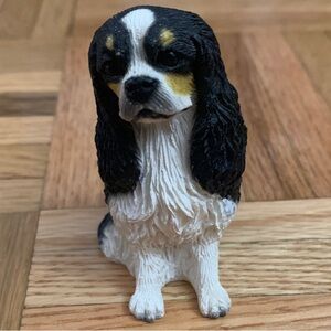 King Charles Dog Figurine - Detailed Fur Accents / Glass Eyes